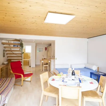 True 17 Apartment